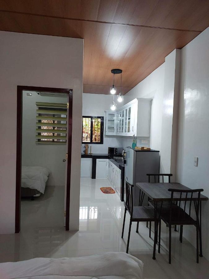 Flb Apartelle Los Banos Los Banos  Luaran gambar