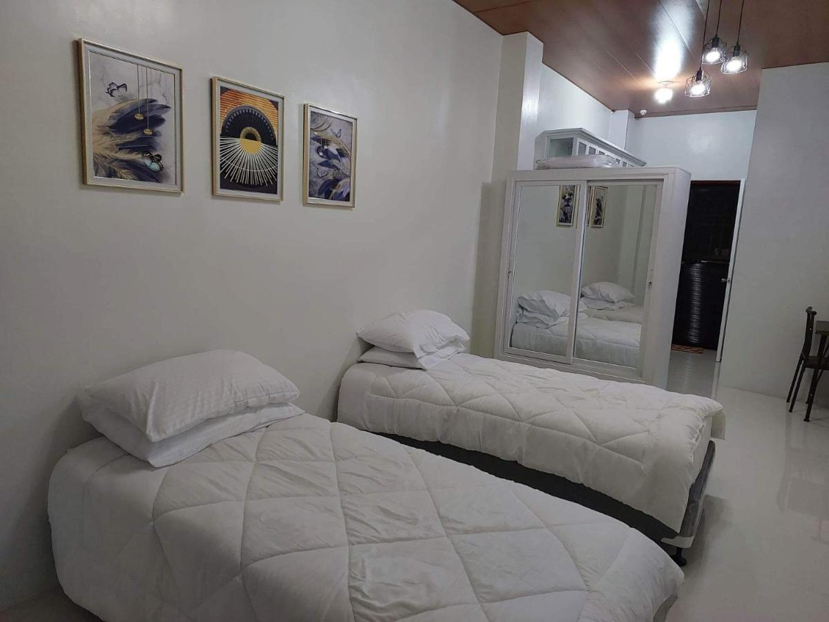 Flb Apartelle Los Banos Los Banos  Luaran gambar