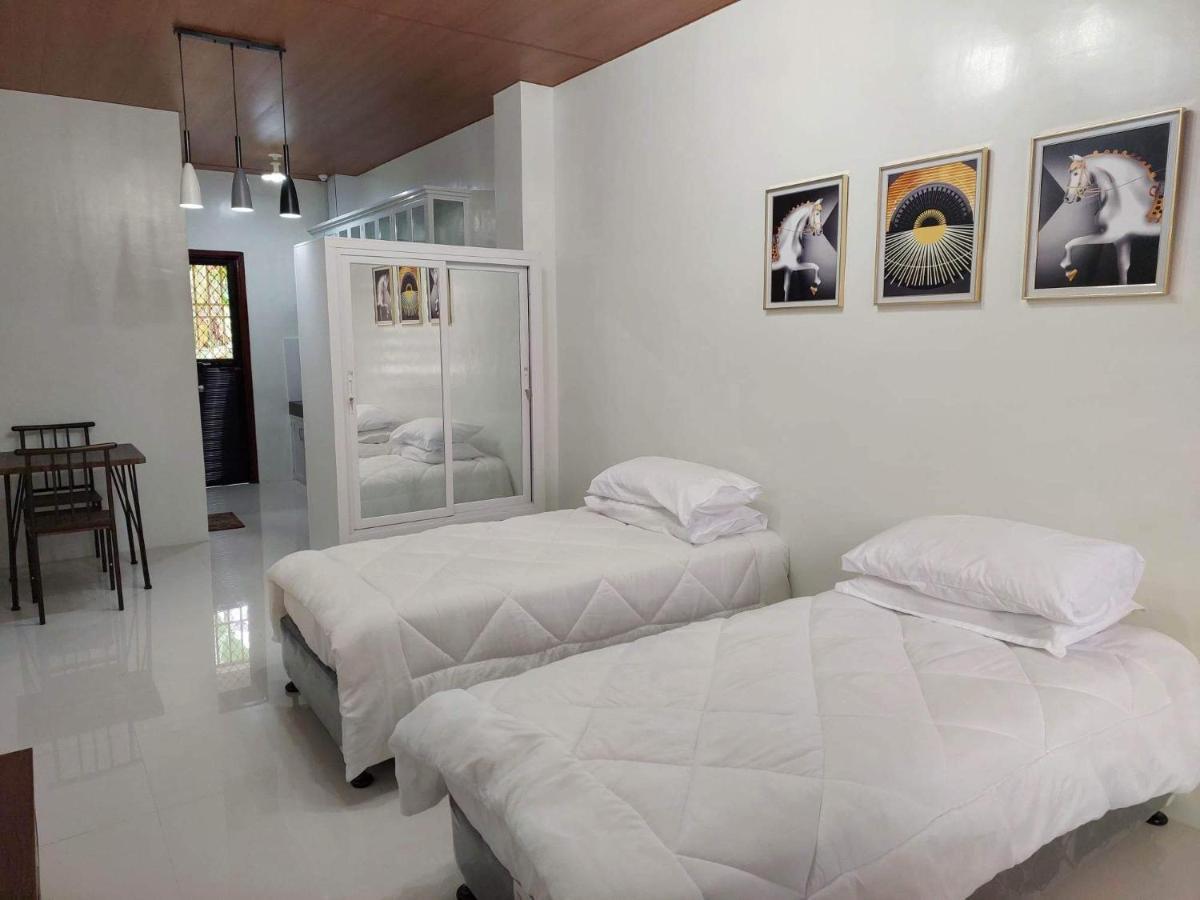 Flb Apartelle Los Banos Los Banos  Luaran gambar