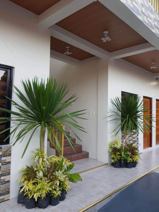 Flb Apartelle Los Banos Los Banos  Luaran gambar